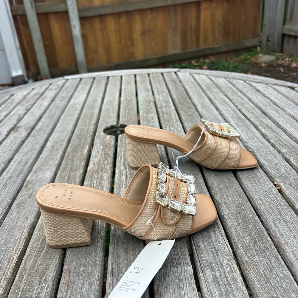 Size 6 Women's Kathleen Raffia Buckle Block‎ Heels - A New Day summer spring